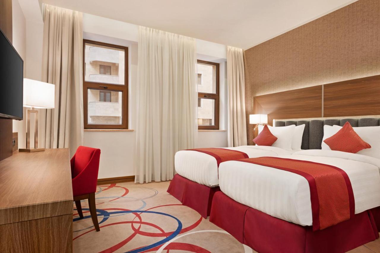 Ramada Hotel & Suites By Wyndham Yerevan Ngoại thất bức ảnh