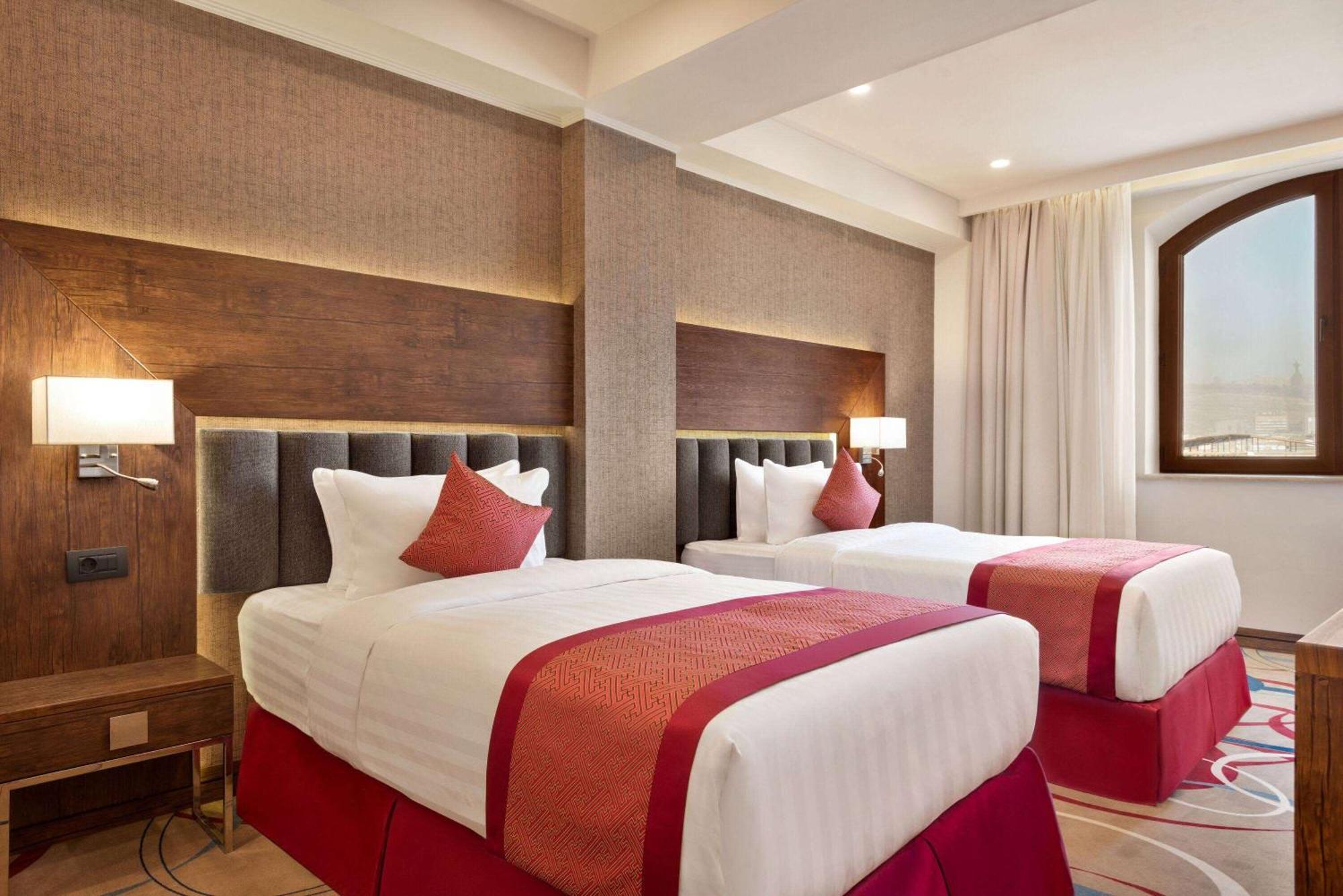 Ramada Hotel & Suites By Wyndham Yerevan Ngoại thất bức ảnh