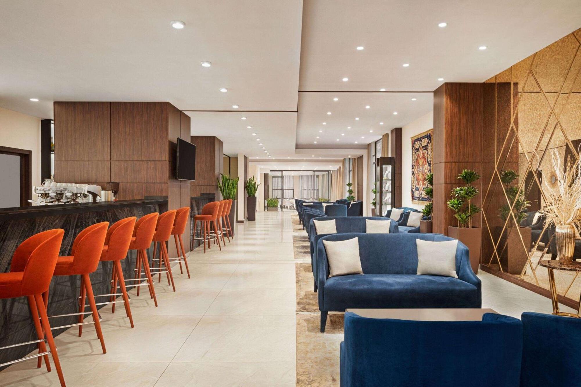 Ramada Hotel & Suites By Wyndham Yerevan Ngoại thất bức ảnh