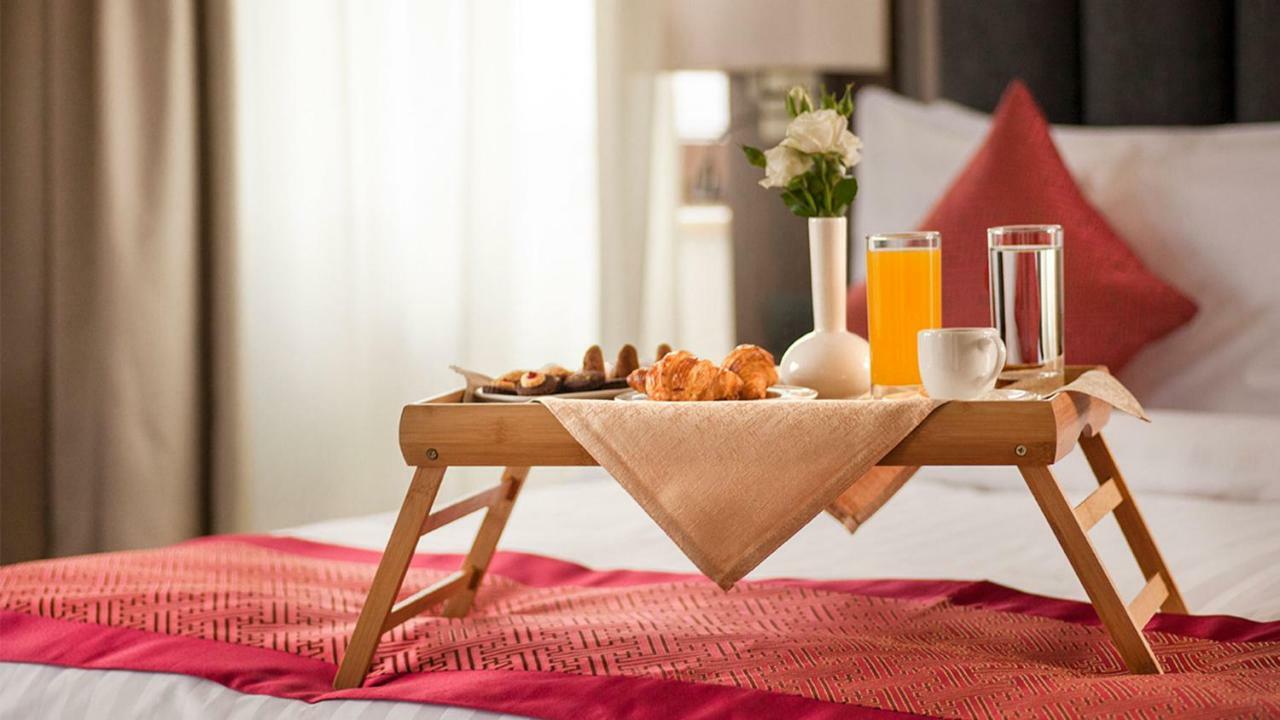 Ramada Hotel & Suites By Wyndham Yerevan Ngoại thất bức ảnh