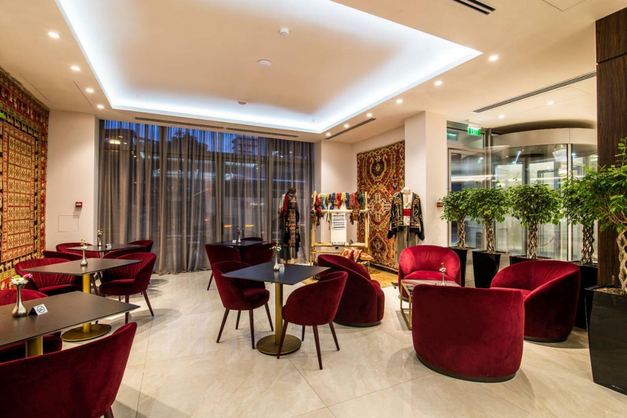 Ramada Hotel & Suites By Wyndham Yerevan Ngoại thất bức ảnh