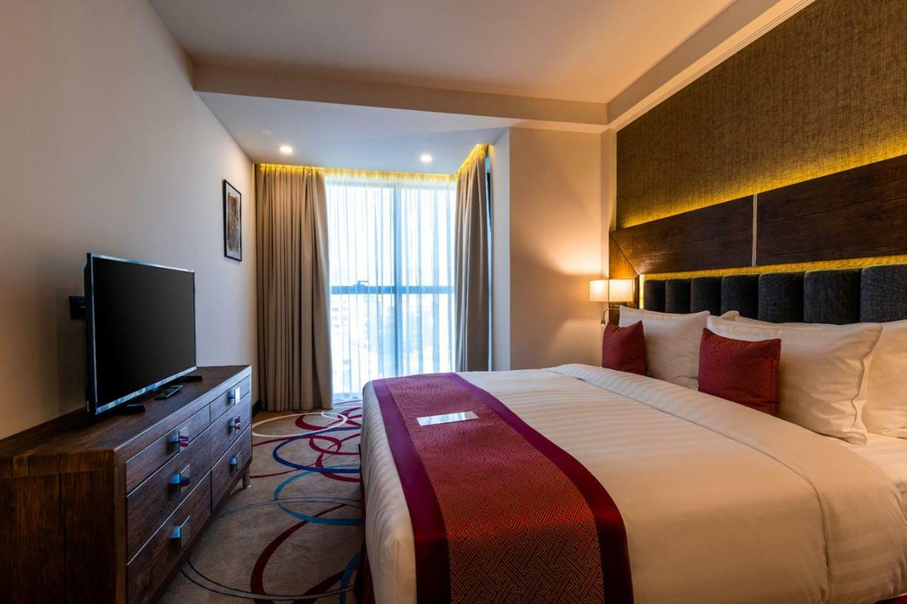 Ramada Hotel & Suites By Wyndham Yerevan Ngoại thất bức ảnh